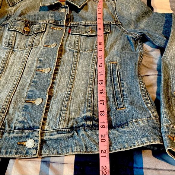 LEVIs Jean Trucker Blue Denim Buttoned Jacket Womens Medium - Picture 14 of 16